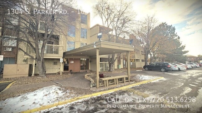 Foto del edificio - 1304 S Parker Rd