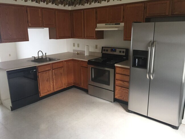 Foto del edificio - 137 mountain drive