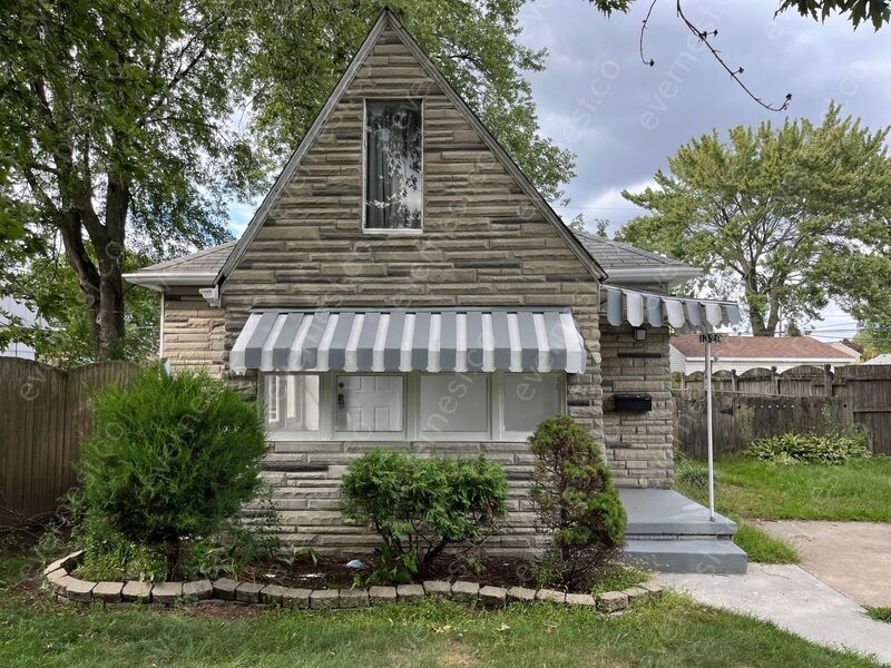 1329 E Harry Ave, Hazel Park, MI 48030 House Rental in Hazel Park, MI