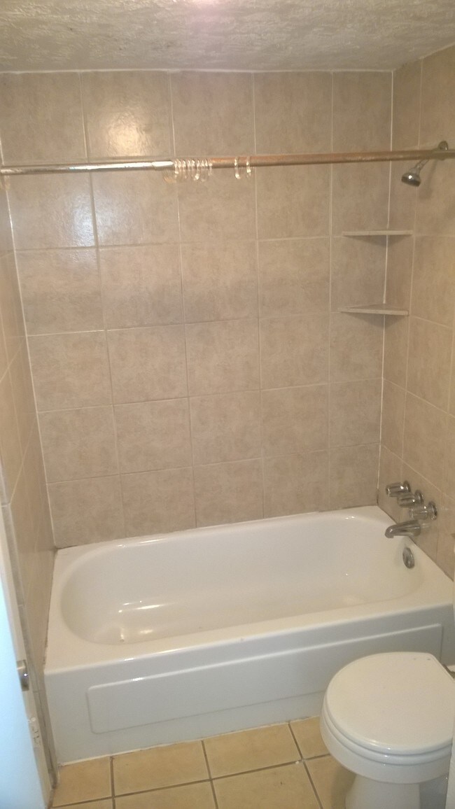 Foto del edificio - 1034 W Village Ct