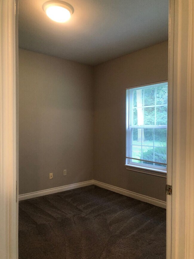 Foto del edificio - DERBY VILLAGE TOWNHOUSE