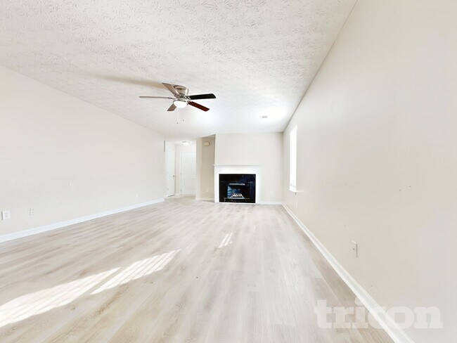 Building Photo - 1681 Riverchase Cir NE