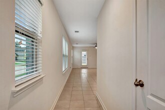 Building Photo - 9403 Castillo Ct