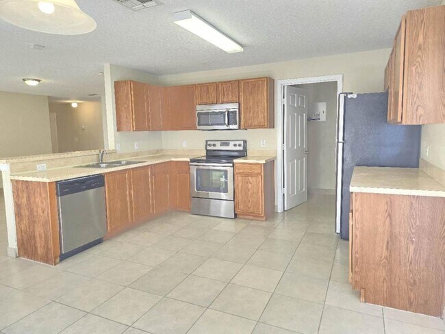 Foto del edificio - 618 Windrose Dr