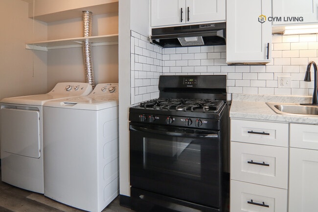 Building Photo - Coventry Court Townhomes