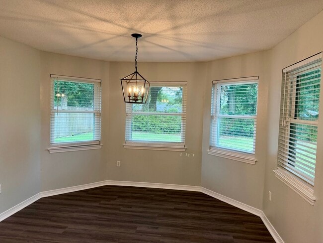 Building Photo - 4633 Ridge Pointe Dr