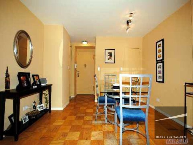 Building Photo - 17520 Wexford Ter