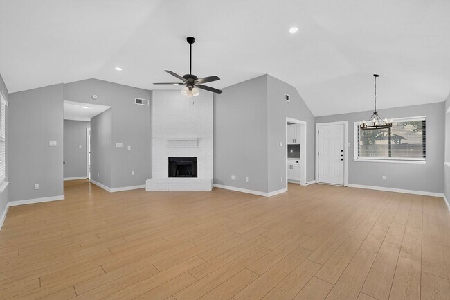 Building Photo - Renovated Home In Rowlett Ready For Move-In