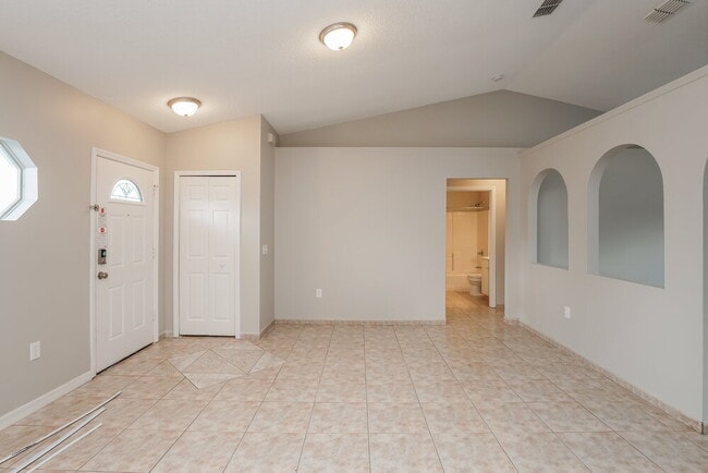 Building Photo - 979 Gascony Ct