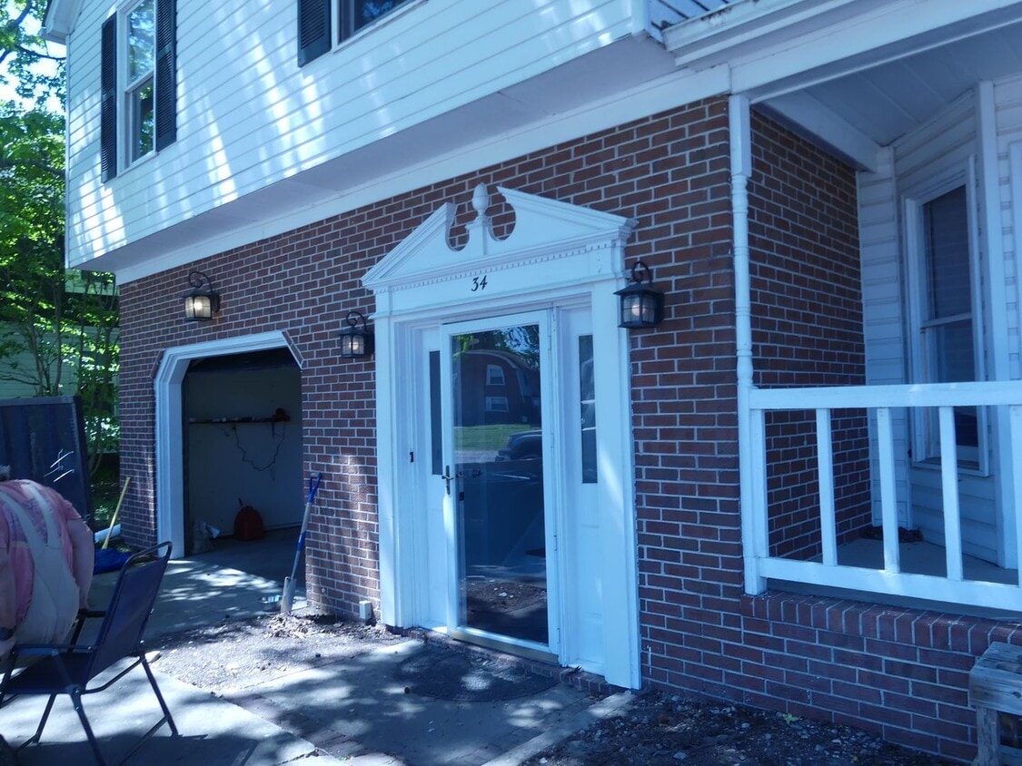 Primary Photo - 34 Wainwright Dr.
