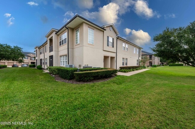 Building Photo - 12301 Kernan Forest Blvd