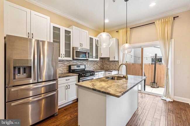 Foto del edificio - 719 E Thompson St