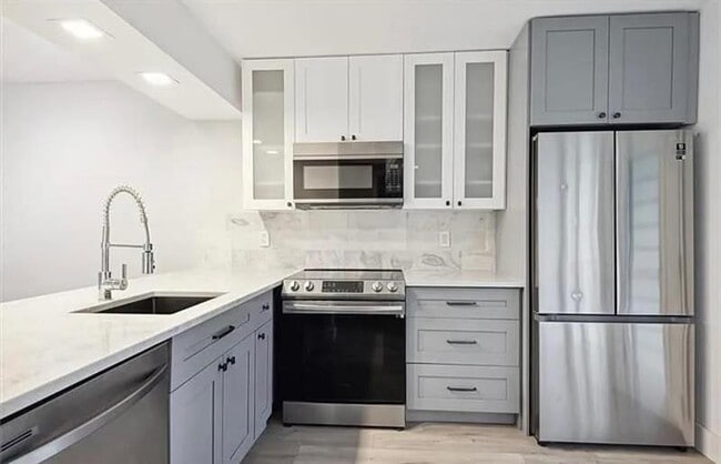 Building Photo - 2704 Nassau Bend