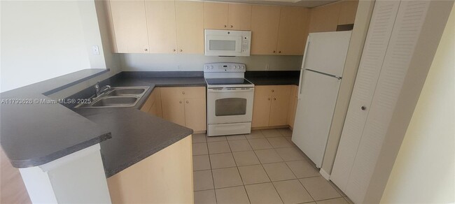 Building Photo - 4180 San Marino Blvd