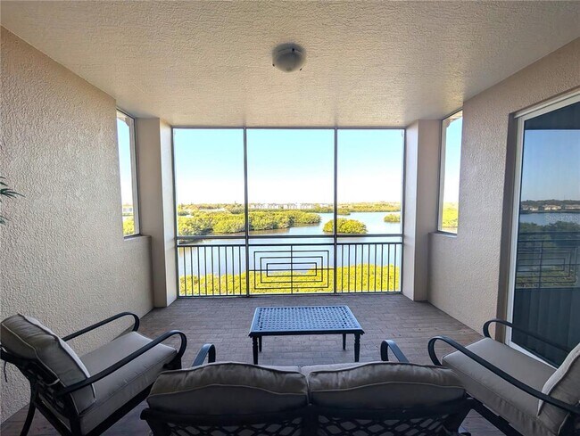 Building Photo - 7070 Key Haven Rd