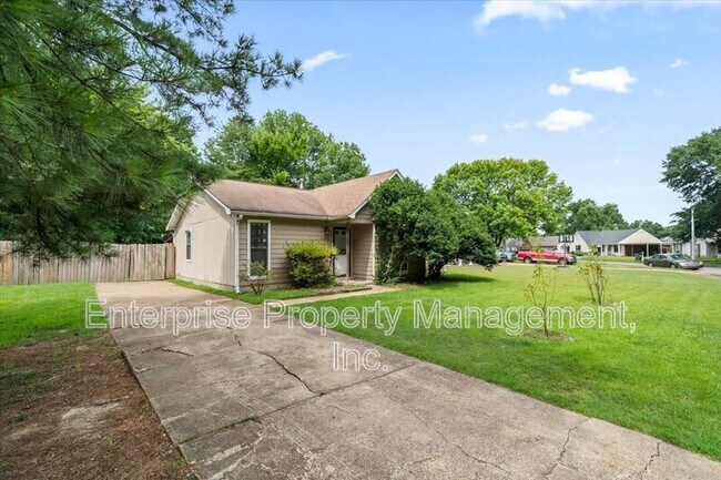 Building Photo - 7103 Tagen Dr