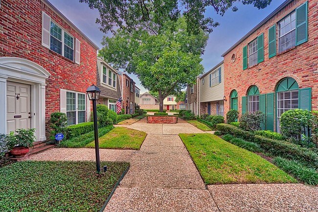 Foto del edificio - 2119 Winrock Blvd