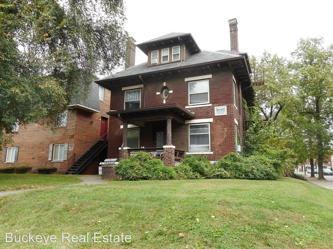 Primary Photo - 60 E Lane Ave