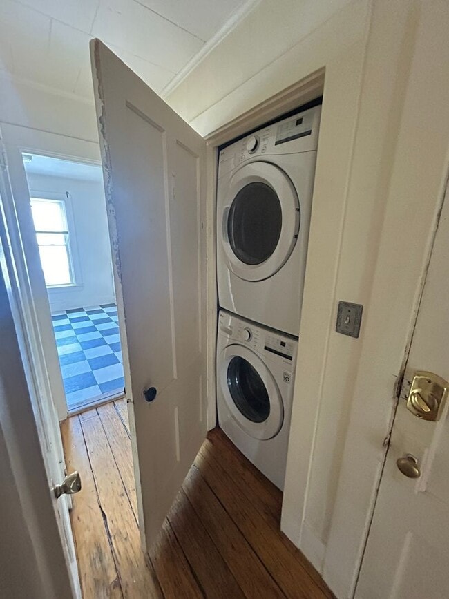 Photo - 149 N Union St Apartment