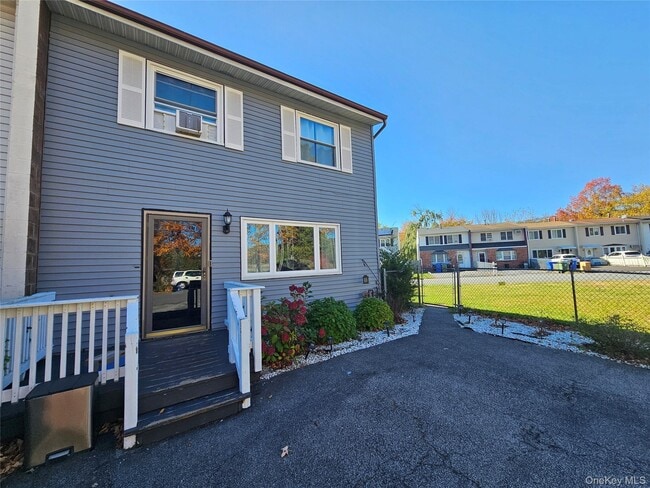 Building Photo - 35 N Aspen Rd