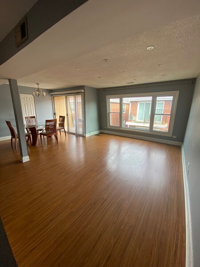 Foto del edificio - 9708 Nottingham Ave