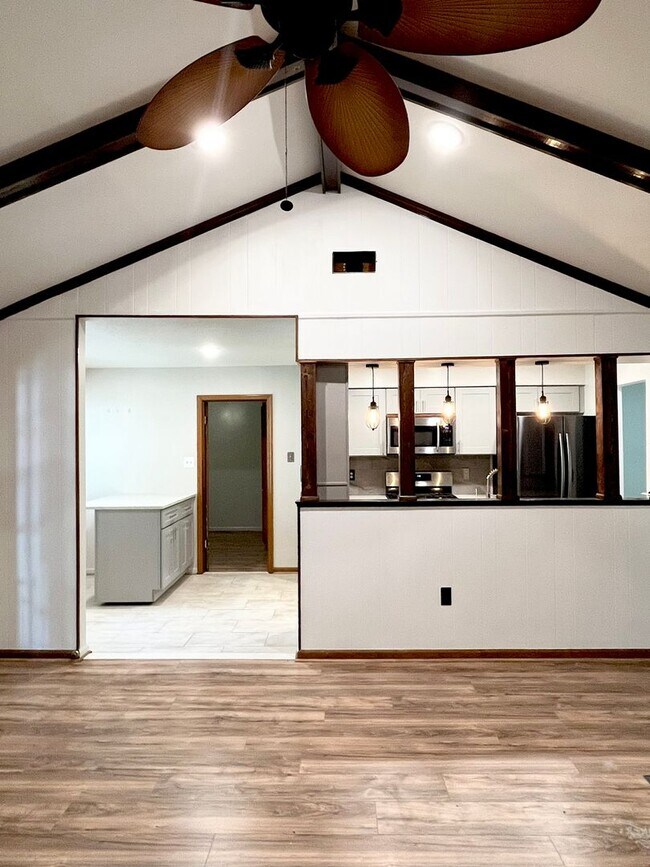 Foto del edificio - Three Bedroom, Two Bath in the Heart of Ge...