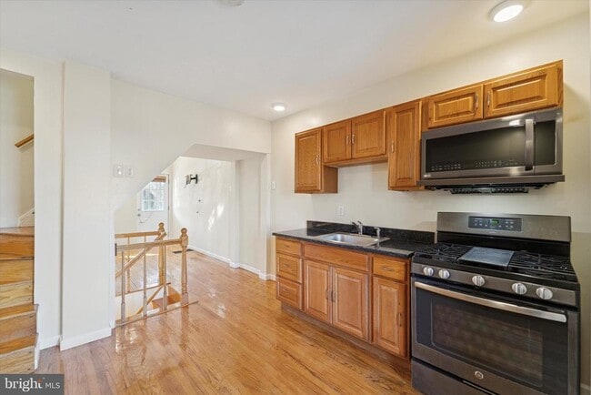 Foto del edificio - 1005 Tyler Ave