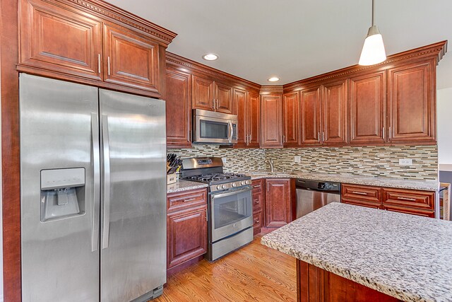 Foto del edificio - 585 Woodlawn St