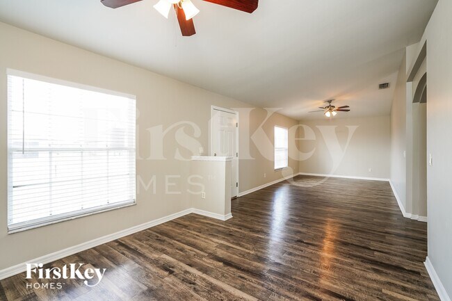 Foto del edificio - 1229 SW 18th Ave