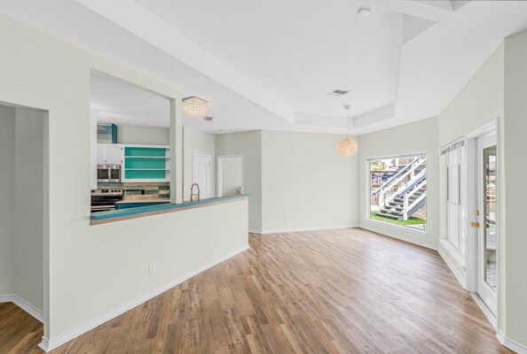 Foto del edificio - 14154 Cutlass Ave