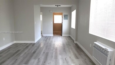 Building Photo - 934 Meridian Ave