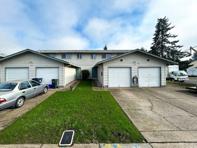 Building Photo - 267 S 40th St