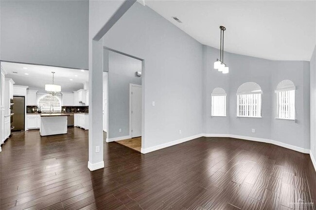 Building Photo - 16 Cimarron Dr