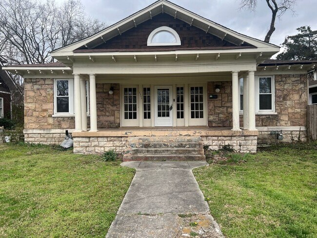 Building Photo - 2502 Blair Blvd