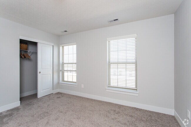 2BR, 2.5BA - 1,210 SF - Stansbury Town - LC Gahanna