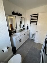 Building Photo - 3 Winfield St