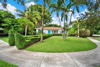 Building Photo - 6890 SW 51st St