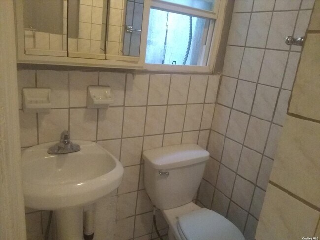 Foto del edificio - 1141 St Marks Ave