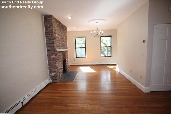 Building Photo - 11 Worcester St