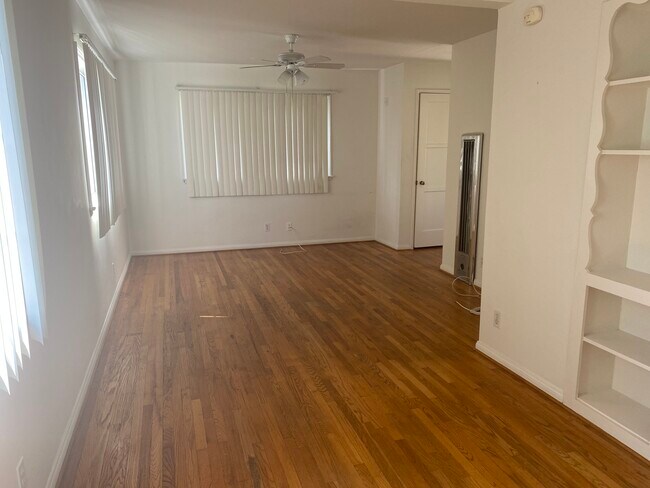 Living room - 2443 Arizona Ave