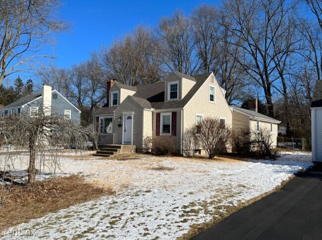 Foto del edificio - 3 br, 2.5 bath House - 34 Wakeley Rd