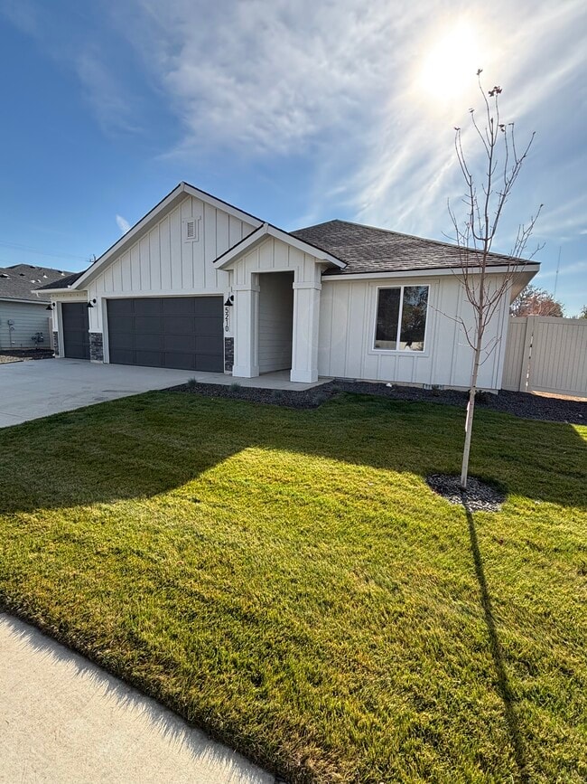 Building Photo - 5210 Endicott Dr