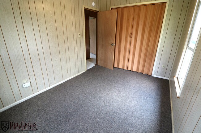 Foto del edificio - 3 bedroom, 2 bath home close to town and p...