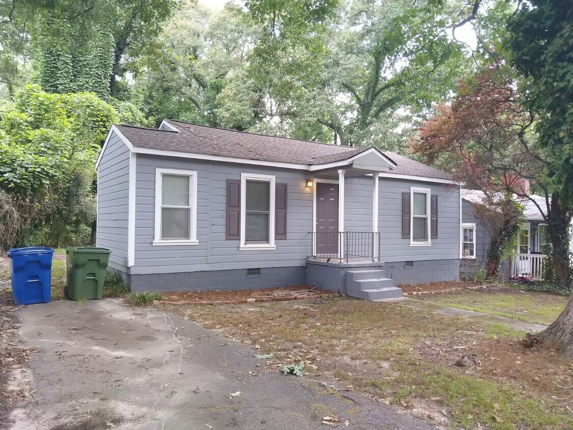 Foto principal - 700 Cedar Ave NW
