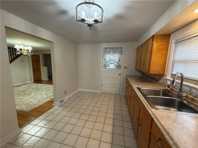 Foto del edificio - 1359 Johnston Ave