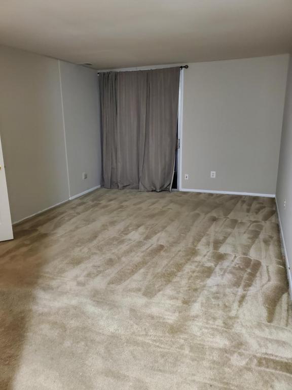 Foto del edificio - 10224 Prince Pl #106