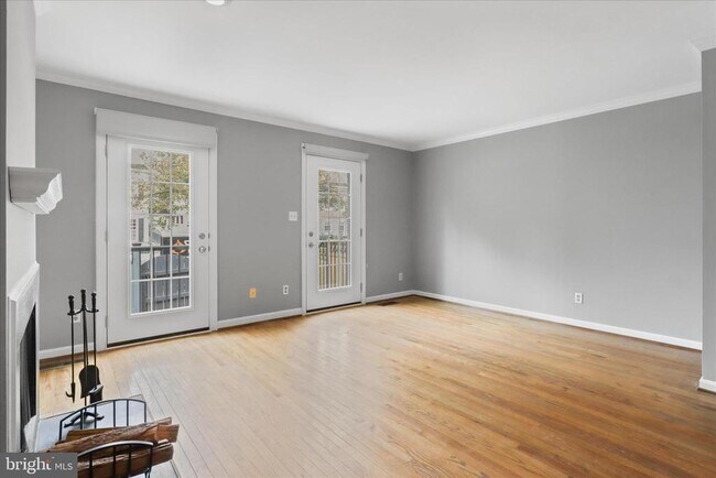 Foto del edificio - 441 Old Town Ct