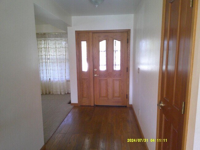 Building Photo - 960 Monique Way