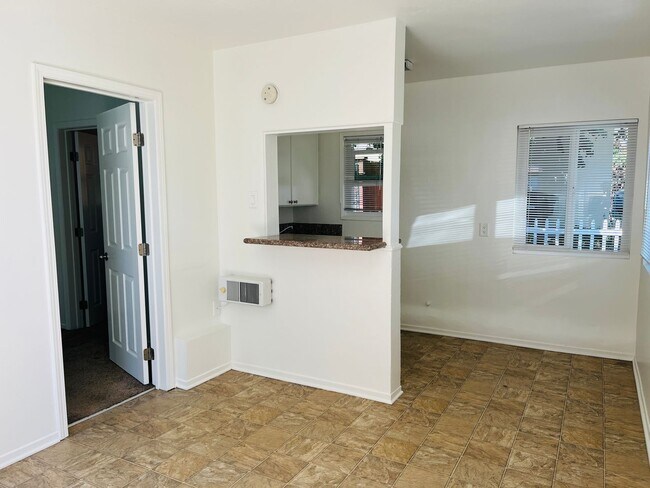 Building Photo - 154 W Mariposa