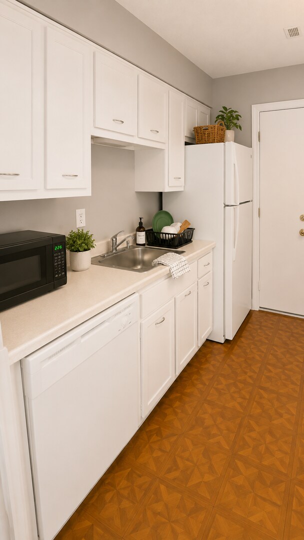 Foto del edificio - Spacious 2 Bed / 1.5 Bath Apartment at Raleigh Pines